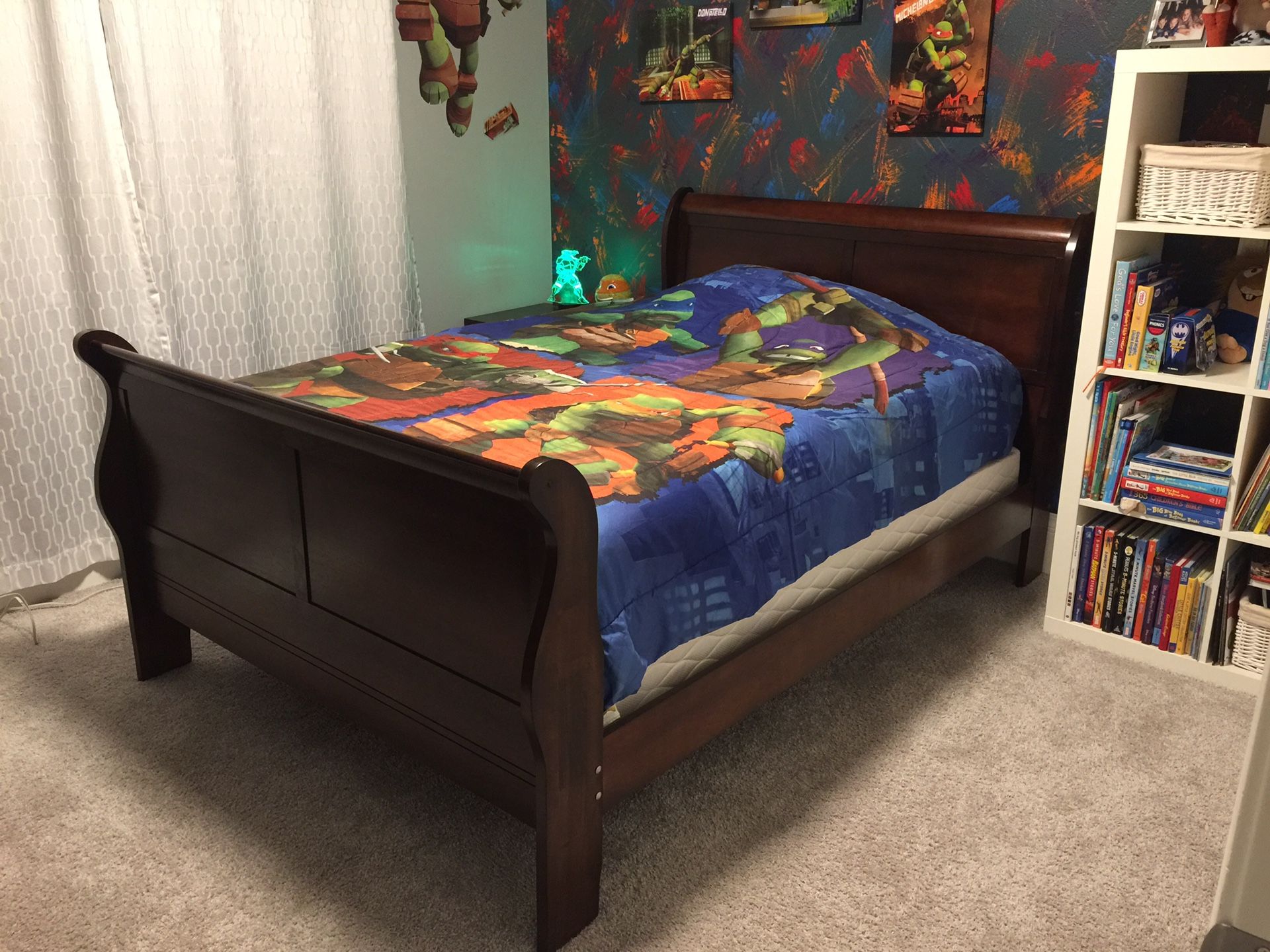 Full Size Sleigh Bed Frame w/ Box Spring