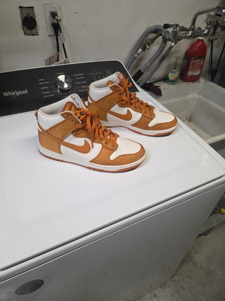 Nike Dunk High Monarch Canvas