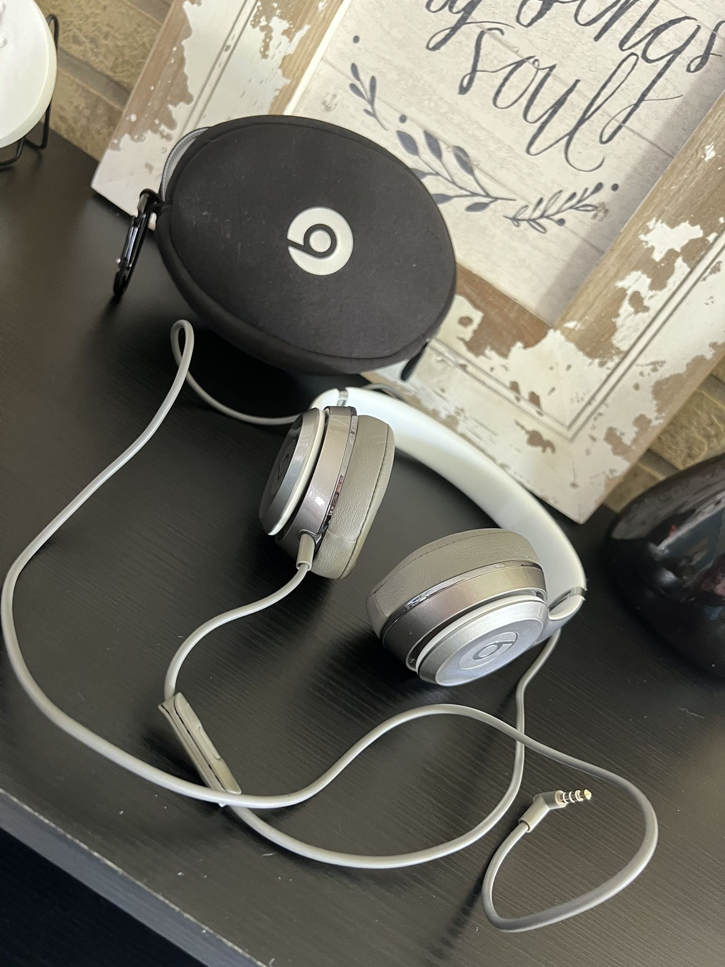 SOLO BEATS ~ SILVER ~ ON EAR HEADPHONES