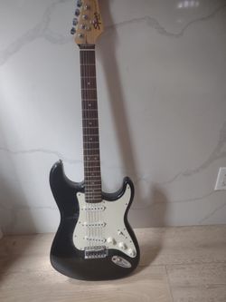 Squier Base Guitar