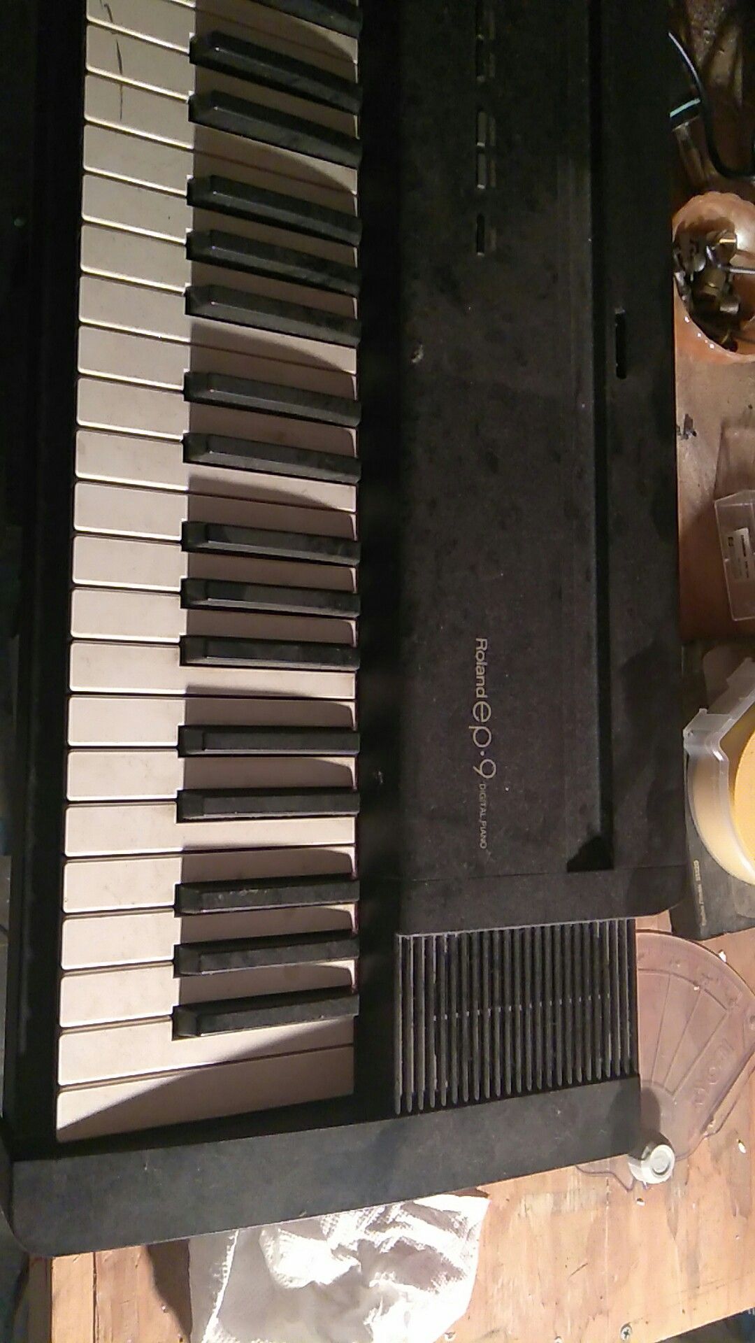 Roland ep-9 digital piano