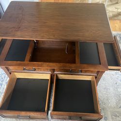 Cocktail / Coffee / Center Table With Lift Top 