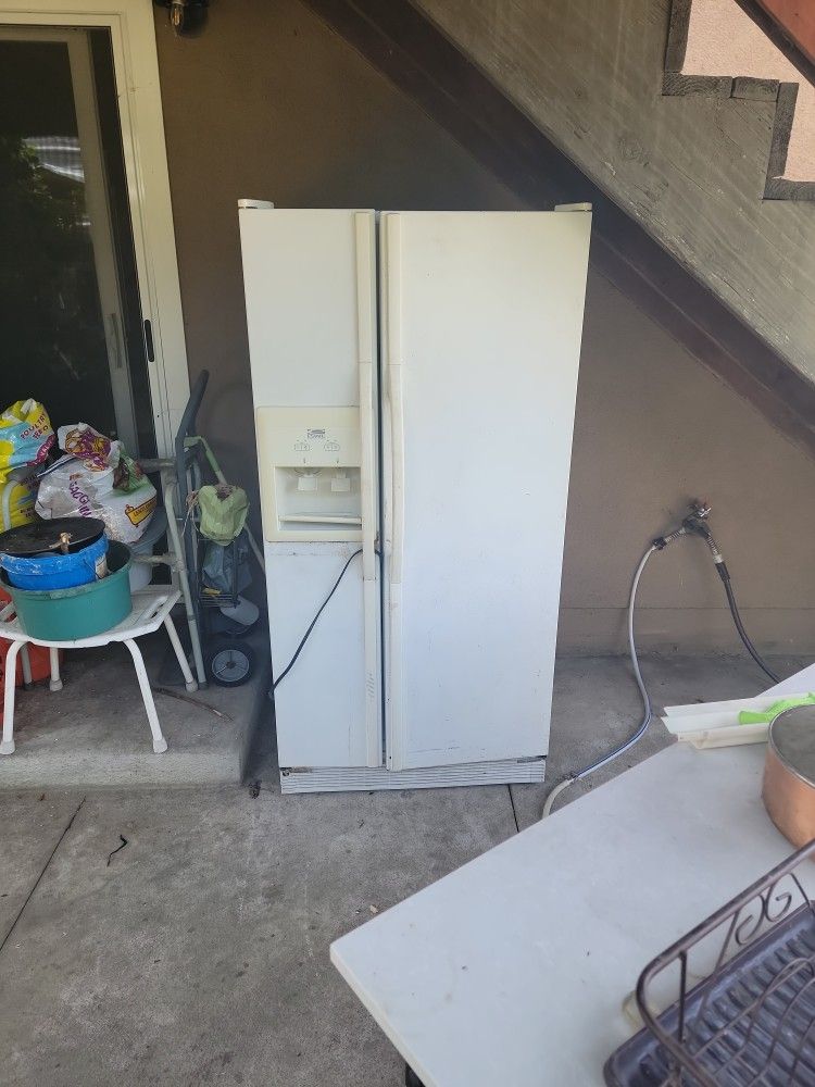 Estate By Whirpool Refrigerator