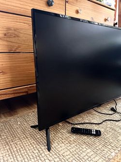 insignia 42” flat screen smart tv (fire tv)