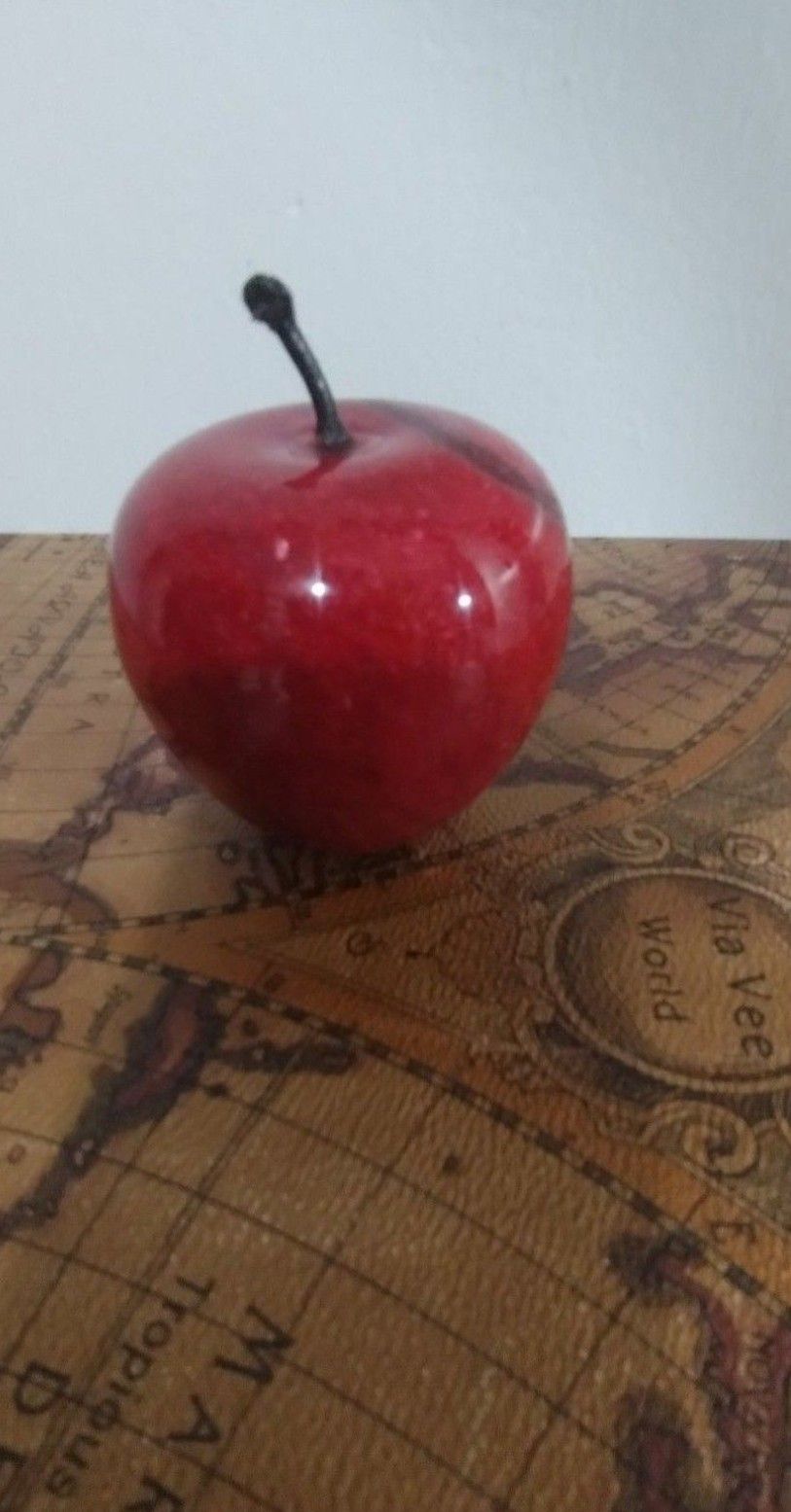 RED MARBLE APPLE PAPERWEIGHT 4" - S96