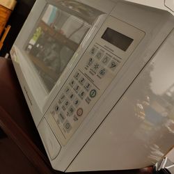 Ge Sensor Microwave Oven Like New In Spring Hill