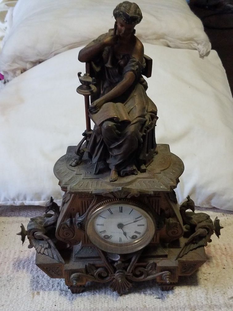 Seth Thomas & Sons Antique Mantle Clock