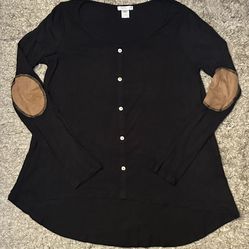 Bozzolo Women’s S Black Stretch Boat Neck Hi-Lo Long Sleeve Decor Button Blouse