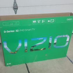 32" FHD Smart TV