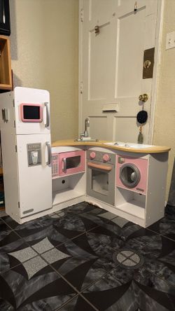 Kids Kraft kitchen