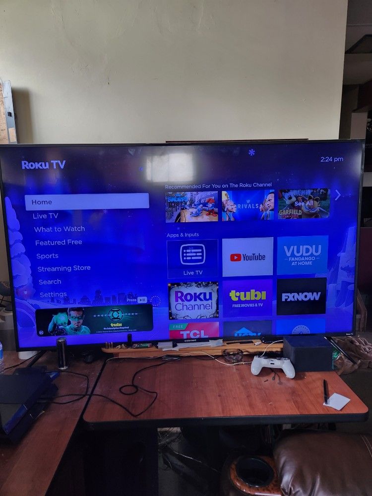 Element Roku TV 65"