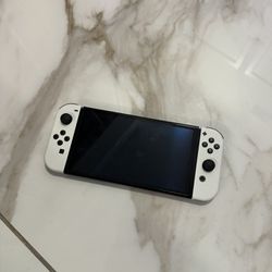 *Brand New* Nintendo Switch | White Joy-Con