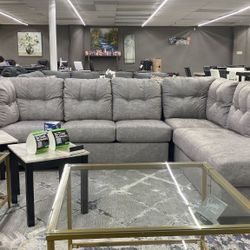 Sectional grey 2 PC ashley🤗Financing AVAILABLE! Only 39 Down Payment $1199