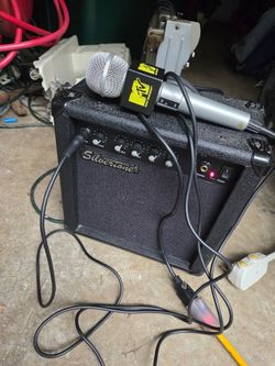 Fender amp q d vi tsge MTV mic.