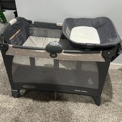 Graco Pack N Play With Changing Table And Mattress 