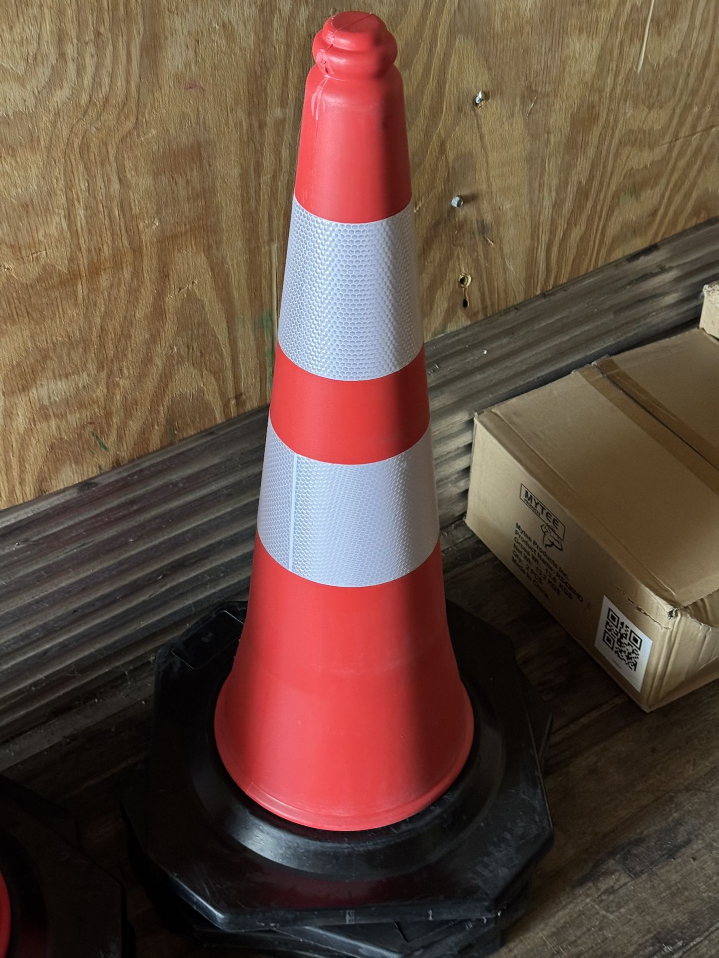 24” Stackable Traffic Safety Cone
