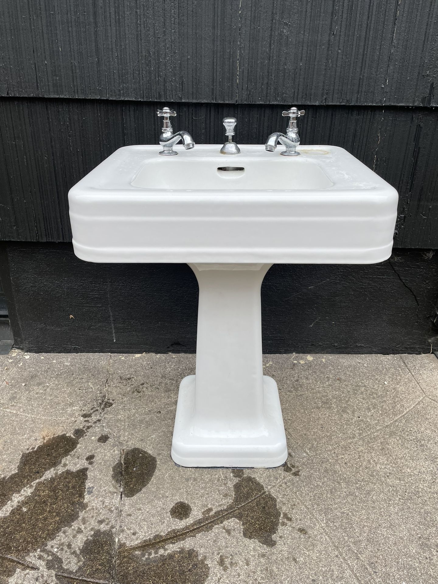 Antique Porcelain Pedestal Sink