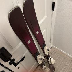 Salomon Skis w/ Bindings - 140cm 76 St