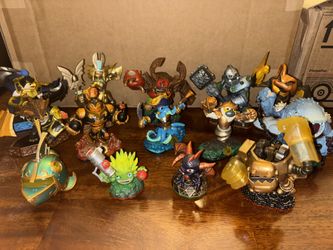Skylanders Lot – 35+ Figures – Giants, Swap Force, Trap Team, SuperChargers