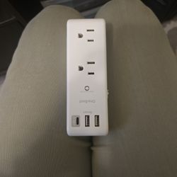 One Beat Power Surge Outlet