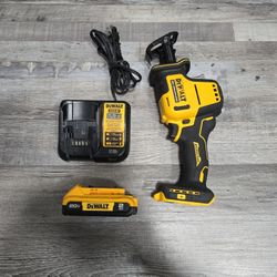 DEWALT 20V BRUSHLESS RECIPROCATING SAW WITH BATTERY AND CHARGER MOD#DCS369