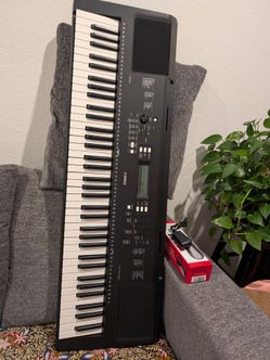 LIKE NEW: YAMAHA PSR-EW310 SLIGHTLY USED with Proline Pedal