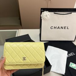 Women's yellow shoulder bag
