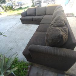 Sectional (Could Deliver)