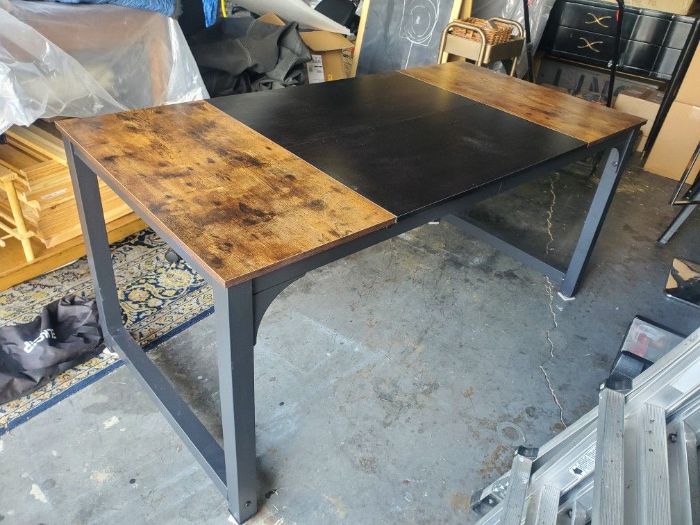 Dining Table / Desk