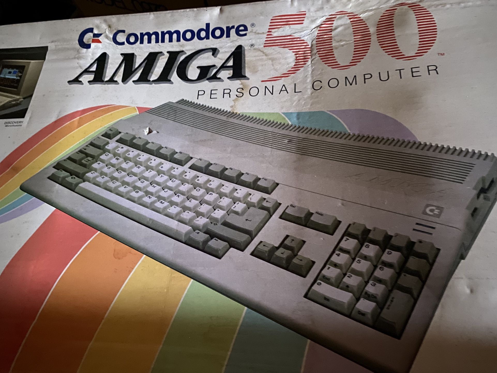 Commodore Amiga 500 w/amiga 1010 drive and A500+ in excellent shape comes with the box
