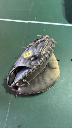 Catcher glove