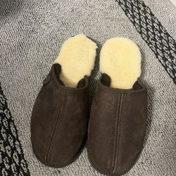 Authentic UGG Men’s Slippers