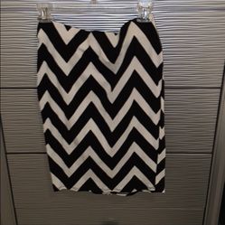 Black And White Chevron Pattern Pencil Skirt