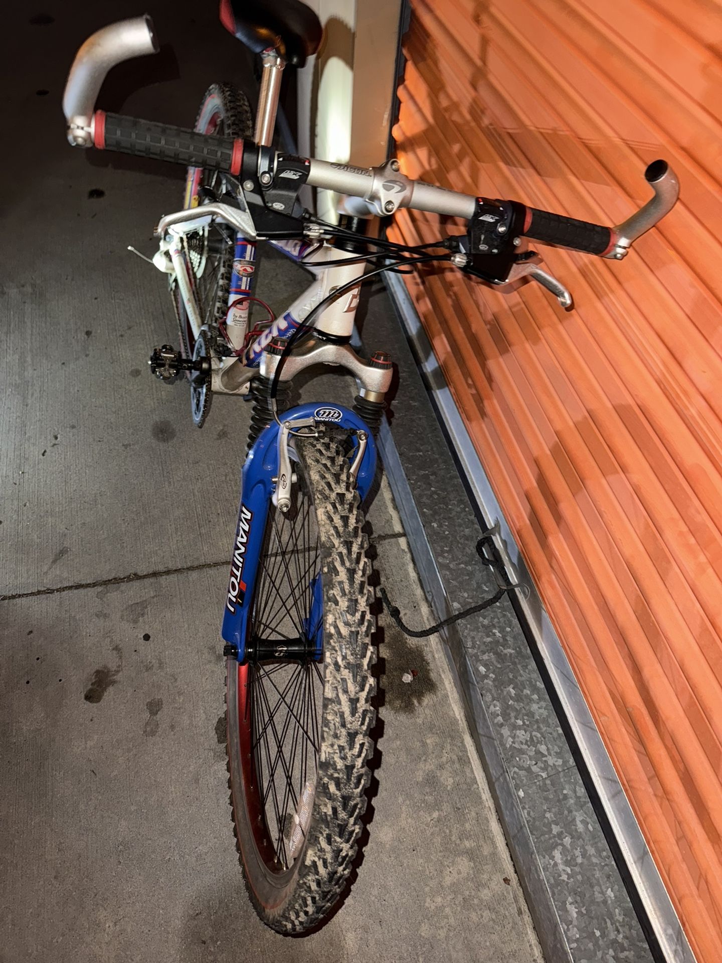 Vintage 1999 Trek 8000 WSD Superlight Bicycle