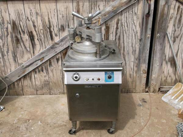 single phase 220v Flavor Crisp Pressure Fryer DSS-JR