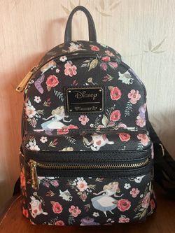 Alice in Wonderland Disney lounge-fly backpack