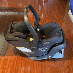 Uppababy Meza V2