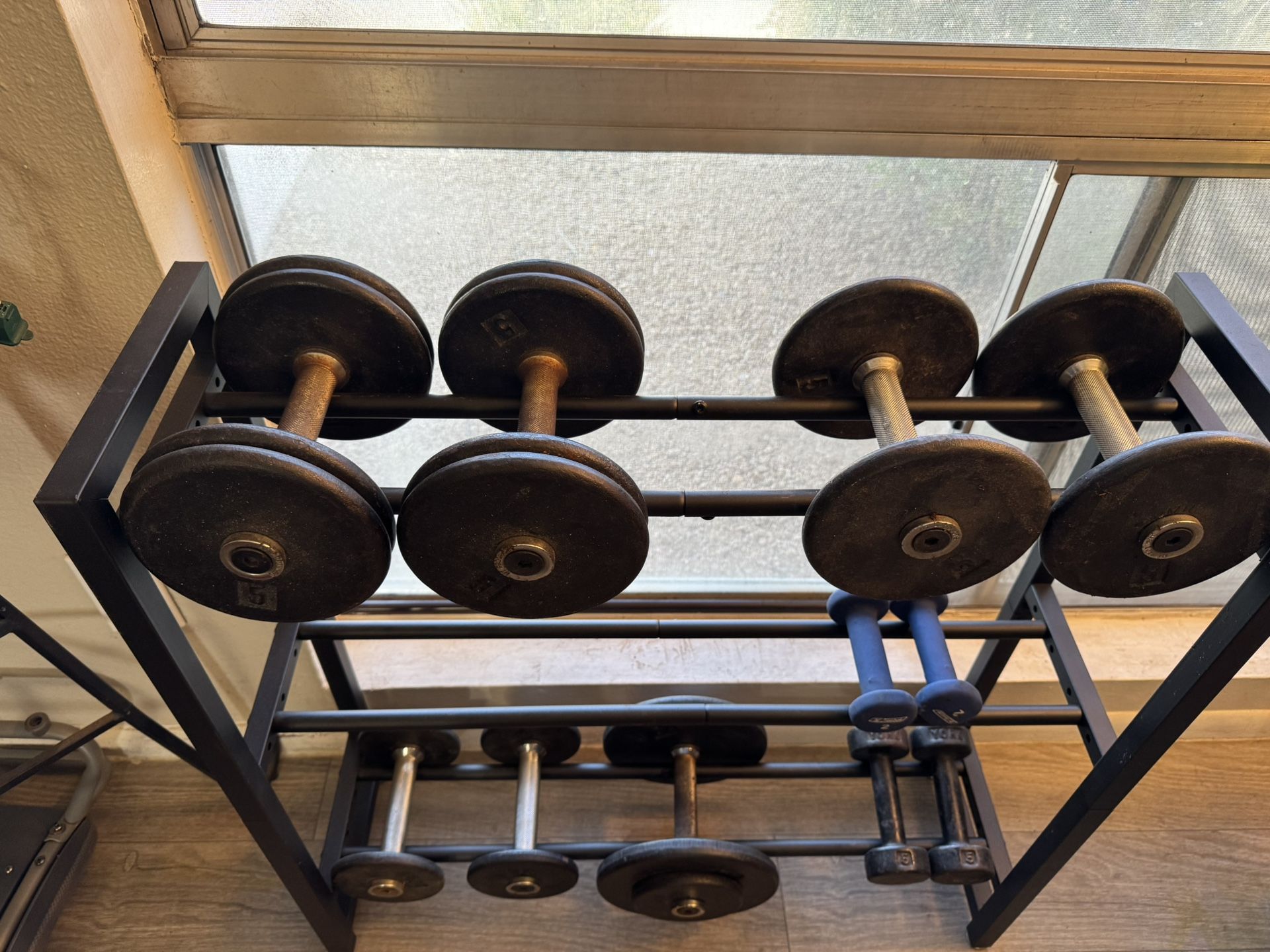 Steel dumbbell set and storage rack