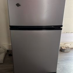 Mini fridge