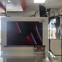 16”MacBook Pro M2 Max 32gb Ram TB SSD 