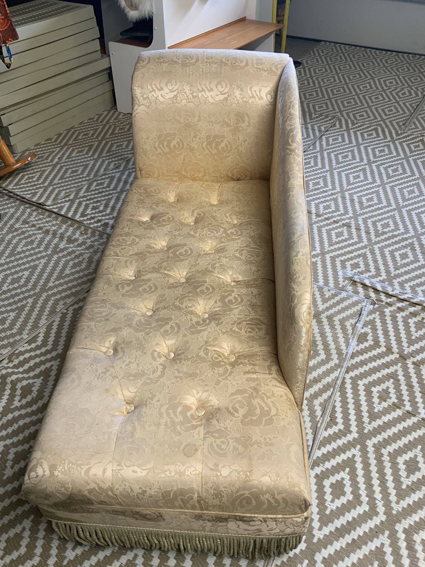 Chaise Lounge Chair for Sale in Menifee, CA OfferUp