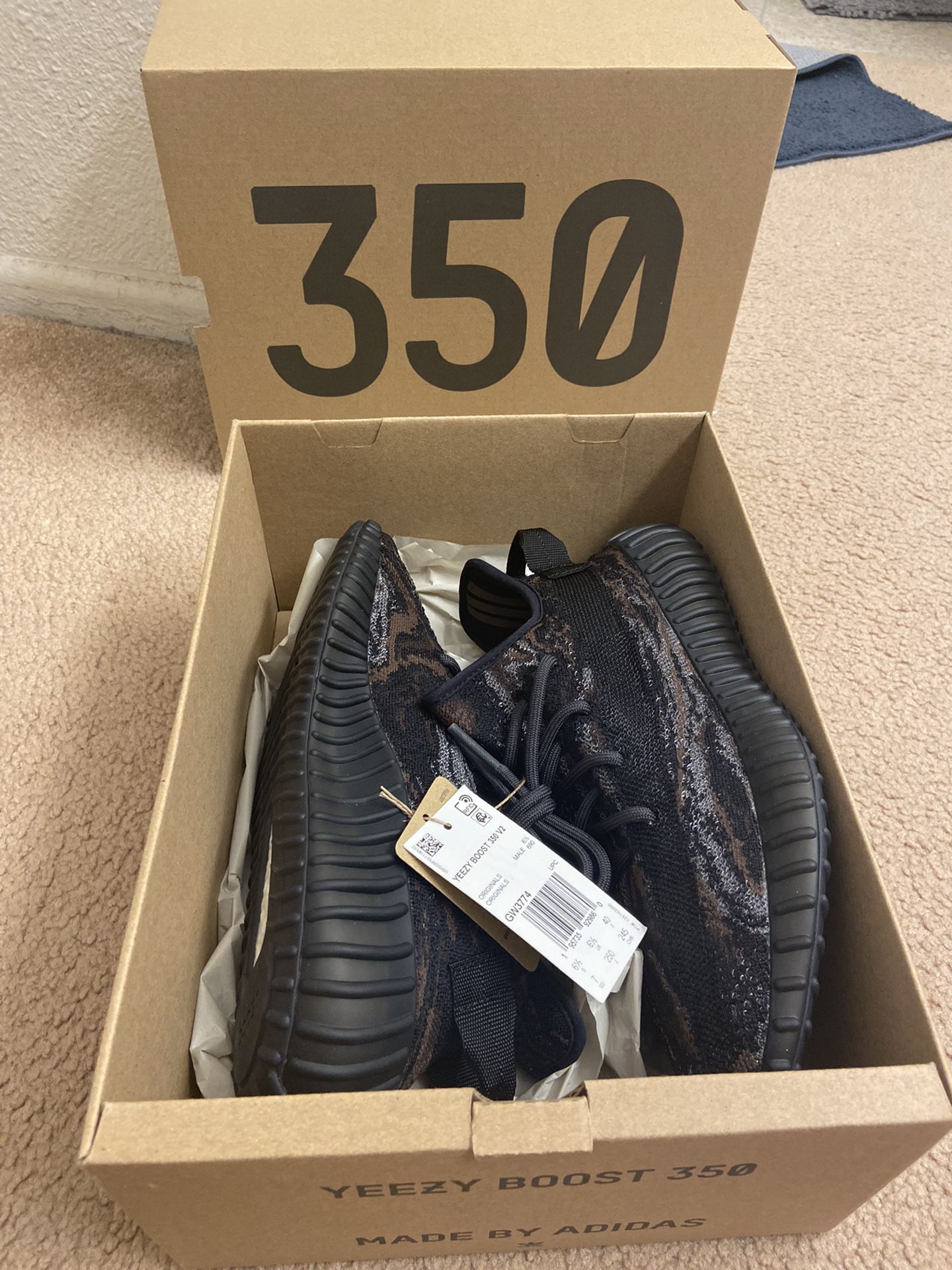 Yeezy Boost 350 V2 “MX Rock” Size