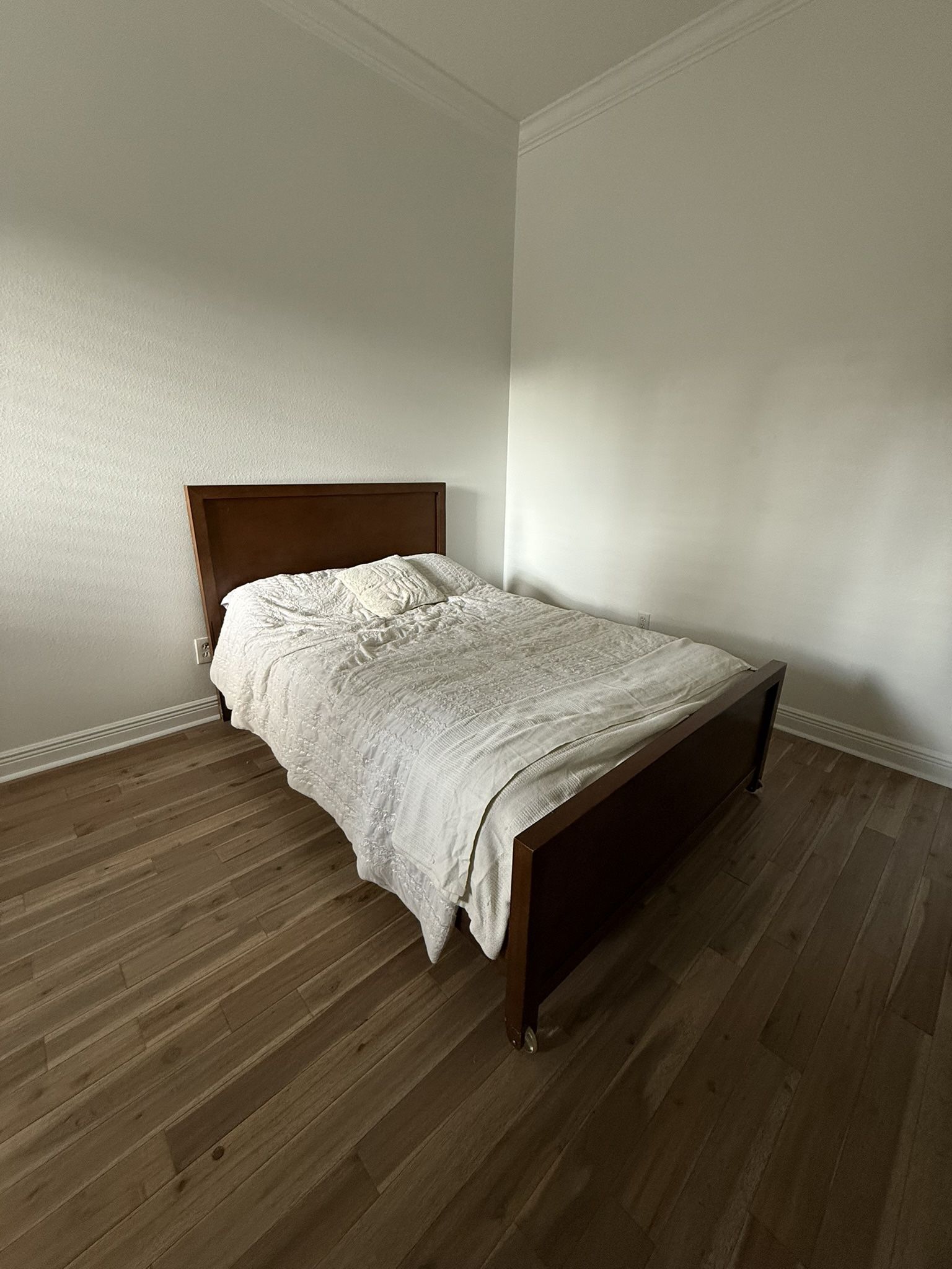 Kids Bed Frame And Matress Full size