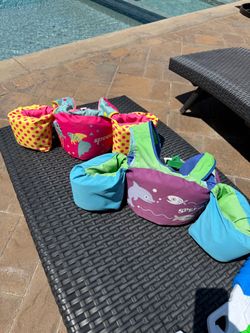Speedo Kids Swim Vests with Arm Floaties – Set of 2