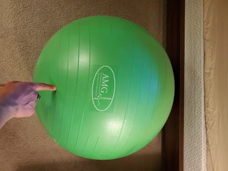 Yoga ball with pomp and box 📦.
