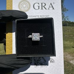 NEW! ‘Queen Radiant’ Moissanite Diamond Enagement Ring 1ct  (Pass Tester) SIZE 5,6,7,8,9