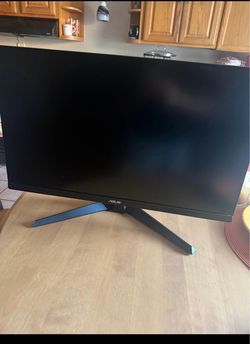Asus TUF gaming monitor VG277 Series 27 inch 165 HZ with Xbox series S 512 G and controller