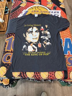 2009 Michael Jackson memorial shirt