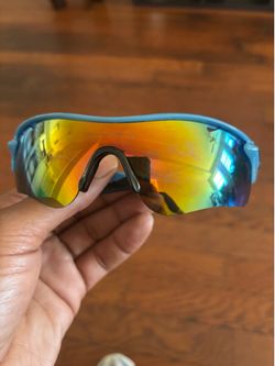 Title: "Oakley Radarlock Sunglasses — Authentic, Light Scratch on Lens"