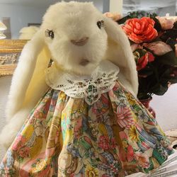 VINTAGE TILLY COLLECTIBLES RABBITS 21”H RARE!!